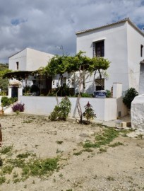 House 4 Bedrooms in Comares