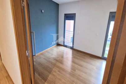 1 bedroom flat in Benfica in the condominium with 