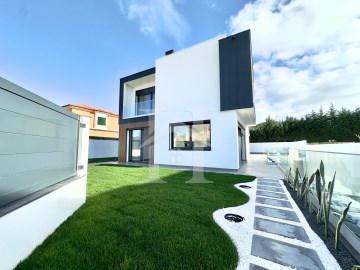 Villa de 4 chambres à Cascais avec jardin et pisci