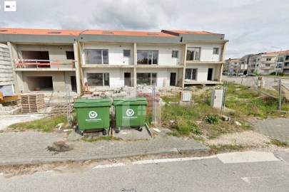 EXCELENTE MORADIA T4 EM CONSTRUÇÃO, EM ZONA NOBRE 