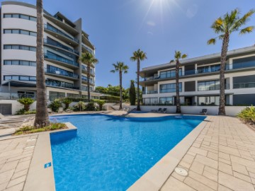 Cluttons Algarve - 2 bedroom apartment - Quarteira