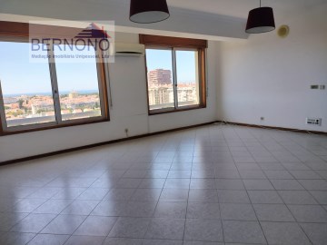 Apartamento 3 Quartos em Oeiras e São Julião da Barra, Paço de Arcos e Caxias