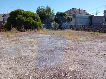 Terreno em Aguada de Cima