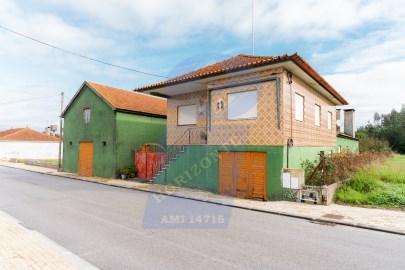 House 5 Bedrooms in Covões e Camarneira