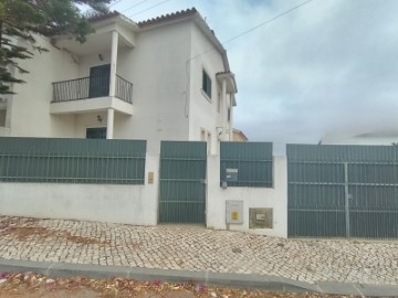 MORADIA-GEMINADA-QUINTA-DO-CONDE (2)