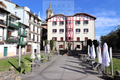 Fachada piso plaza del Obispo Hondarribia