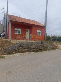 Maison 2 Chambres à Alcobaça e Vestiaria