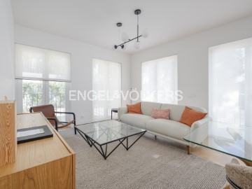 Luxuoso apartamento T1 com piscina, em Belém