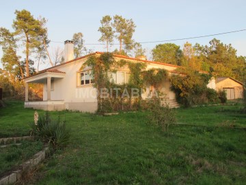 House 3 Bedrooms in Oliveira do Conde