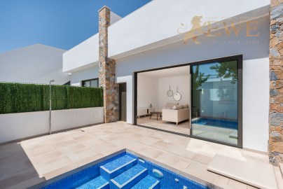 casa con piscina en venta en Pilar de la Horadada