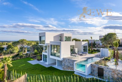 Villa de lujo en venta en Las Colinas Golf