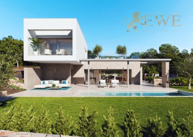 Nueva villa con piscina en venta en Las Colinas Go