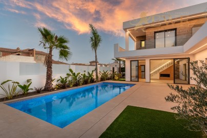 Villa en venta cerca de la playa en San Javier