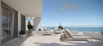 Se vende apartamento con vistas al mar en Estepona
