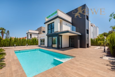 Villa for sale in La Manga