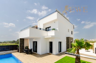 Villa moderna con piscina en venta en Vistabella