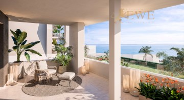 Apartamento moderno cerca de la playa en venta en 