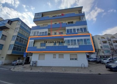 Apartamento T4 em Laranjeiro - Almada