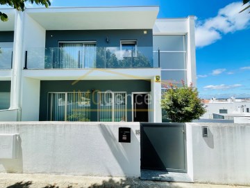 Casa o chalet 4 Habitaciones en Vila Nova da Barquinha