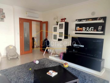 Apartment 4 Bedrooms in Abrantes (São Vicente e São João) e Alferrarede