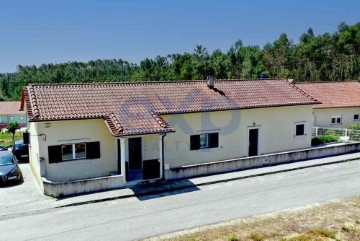 Maison 5 Chambres à Carnide