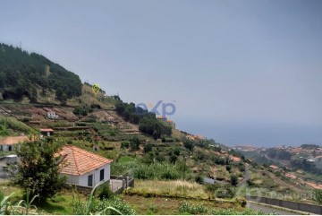 Terreno em Caniço