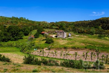 Quintas e casas rústicas 3 Quartos em Alpendorada, Várzea e Torrão