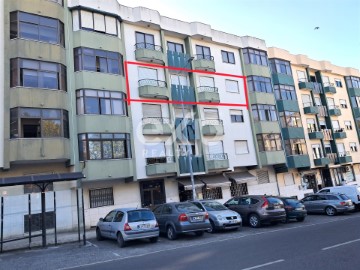 Apartamento 2 Quartos em Cacém e São Marcos