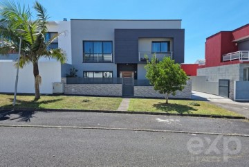 Maison 5 Chambres à Ribeira Grande (Conceição)