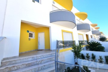 House 3 Bedrooms in Caparica e Trafaria