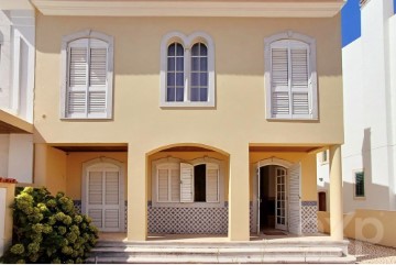 House 4 Bedrooms in Beja (Santiago Maior e São João Baptista)