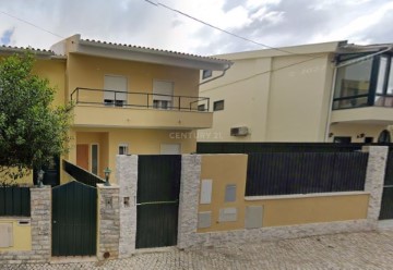 House 3 Bedrooms in Algueirão-Mem Martins