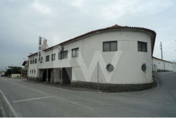 Industrial building / warehouse in Sangalhos