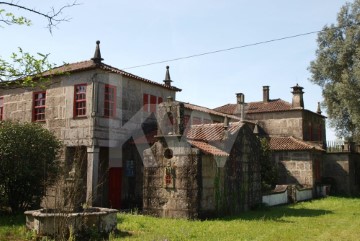 Quintas e casas rústicas em Ronfe