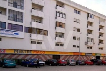 Commercial premises in Romeira e Várzea