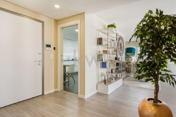 Apartamento 3 Quartos em Porto Salvo