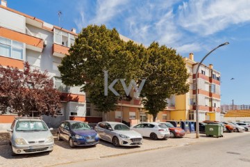 Apartment 3 Bedrooms in União das Freguesias de Setúbal