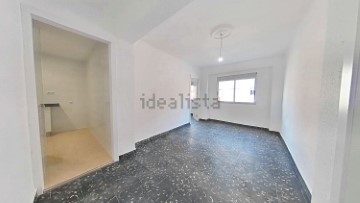 Apartment 3 Bedrooms in Rascanya