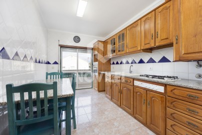 Apartment 2 Bedrooms in Marrazes e Barosa