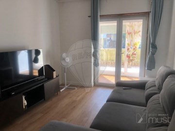 Apartment 1 Bedroom in Queluz e Belas