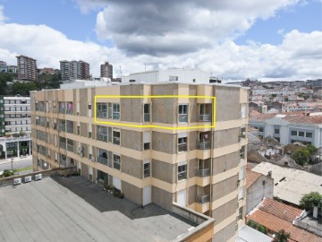 Apartment 4 Bedrooms in Sé Nova, Santa Cruz, Almedina e São Bartolomeu