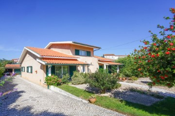 House 5 Bedrooms in Foz de Arouce e Casal de Ermio