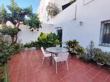 House 4 Bedrooms in Tomares Centro