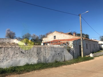 MORADIA ANTIGA TIPICA ALGARVIA COM LOTE DE TERRENO