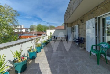 House 4 Bedrooms in Paredes