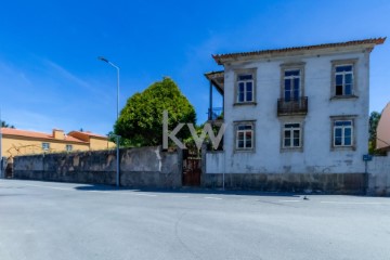 Maison 5 Chambres à Grijó e Sermonde