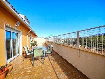 Penthouse for sale with terrace and open views in 