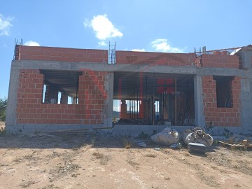 Moradia T3 em construção