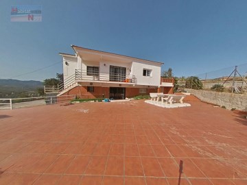 House 5 Bedrooms in Can Gordei
