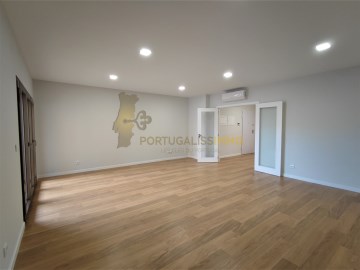 Apartamento 3 Quartos em São João Baptista e Santa Maria dos Olivais